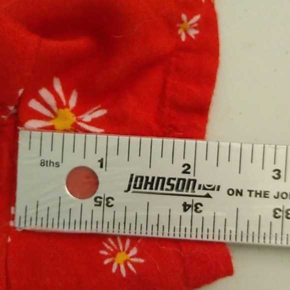 SO RED DAISY PRINT, 2" SHORTS, SLEEVELESS, COTTAGECORE ROMPER - Picture 7 of 8
